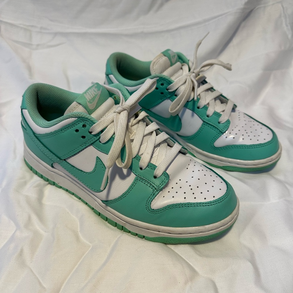 Woman’s green glow dunks.